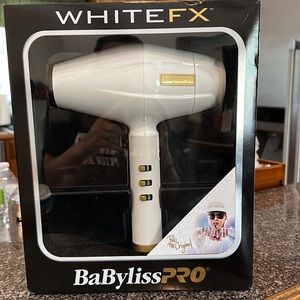 BaByliss Pro White FX hair dryer